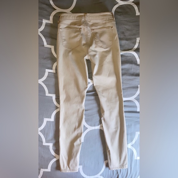 So High Rise Khaki Jeans - Picture 3 of 7